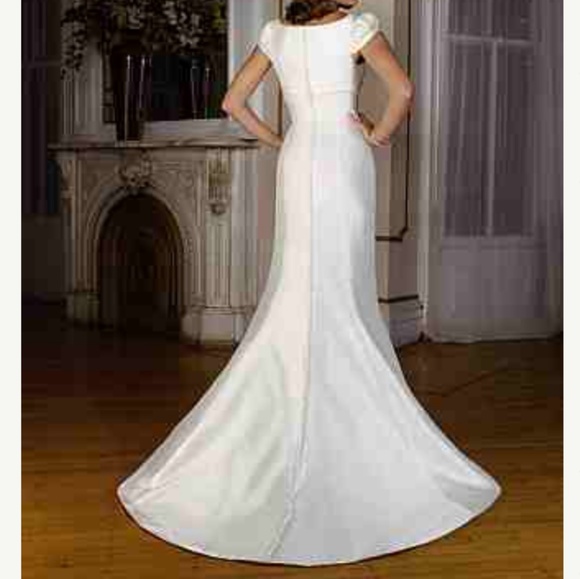 Wedding Dress new w/o tags - Picture 5 of 7